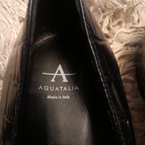 NWOT Aquatalia Marcella Glossy Black Croc-Embossed Leather Loafers - Picture 3 of 6